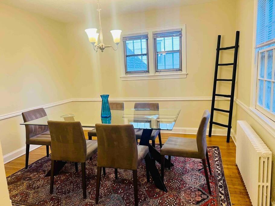 Dc'S Best Location 4 Bed With Parking Walk To Metro And Nightlife Bethesda Row Chevy Chase Exterior photo