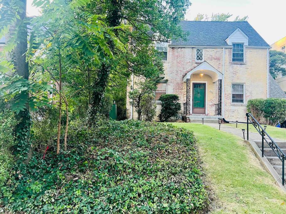 Dc'S Best Location 4 Bed With Parking Walk To Metro And Nightlife Bethesda Row Chevy Chase Exterior photo